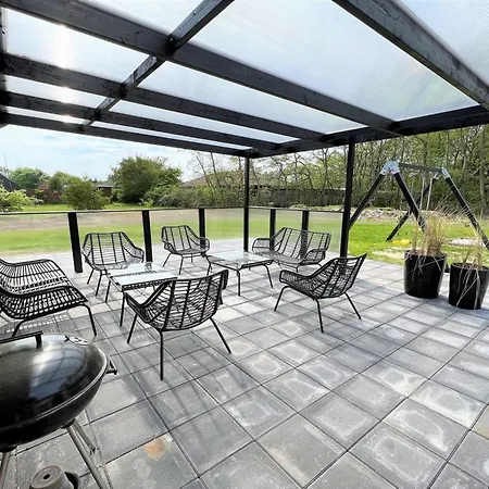 Alfrida - 1-5km From The Sea By Interhome