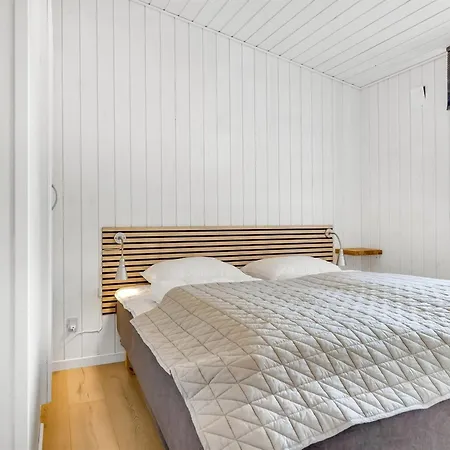 Alfrida - 1-5km From The Sea By Interhome