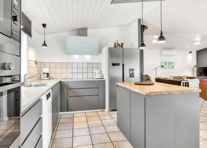 Holiday home Alfrida - 1-5km From The Sea By Interhome *