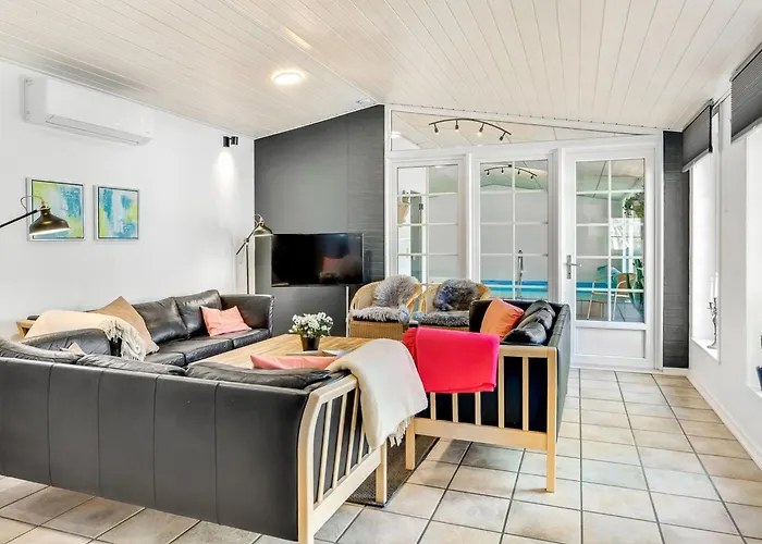 Alfrida - 1-5km From The Sea By Interhome