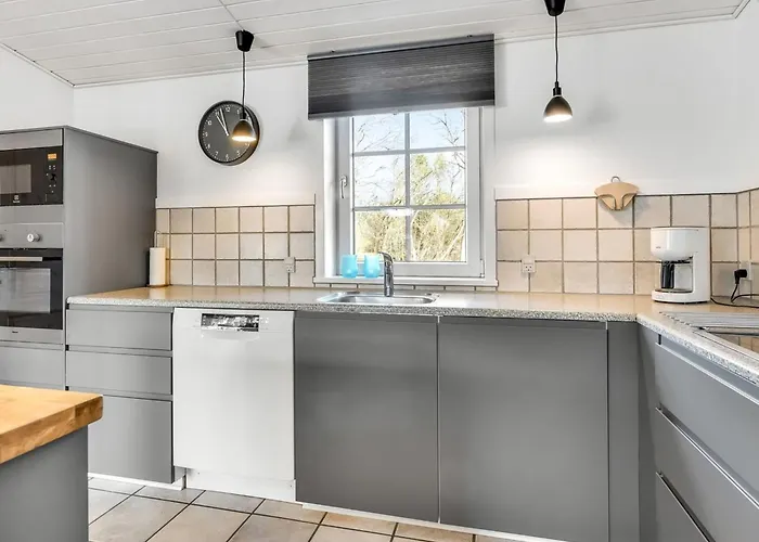 Holiday home Alfrida - 1-5km From The Sea By Interhome *